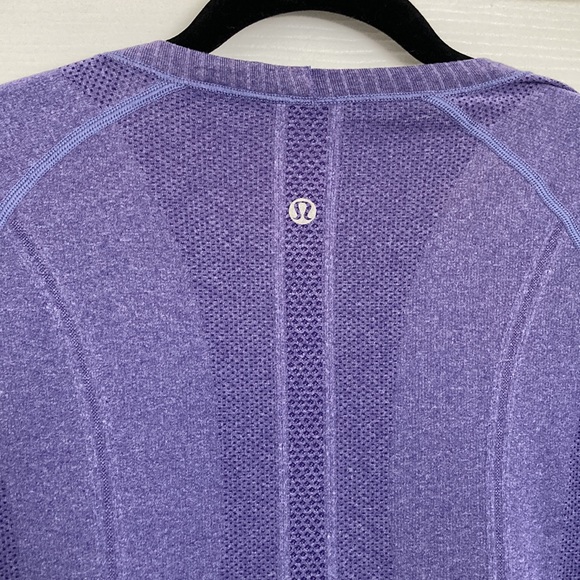 Lululemon Athletica Womens Swiftly Tech Crewneck Pullover Stretch Top Purple 8 - Picture 7 of 15